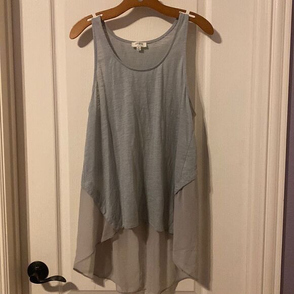 Umgee Women’s Gray Hi Low Tank Blouse Size Medium NWOT - Picture 1 of 6
